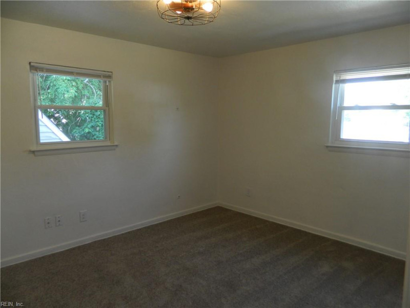 Photo 15 of 18 residential for sale in Virginia Beach virginia