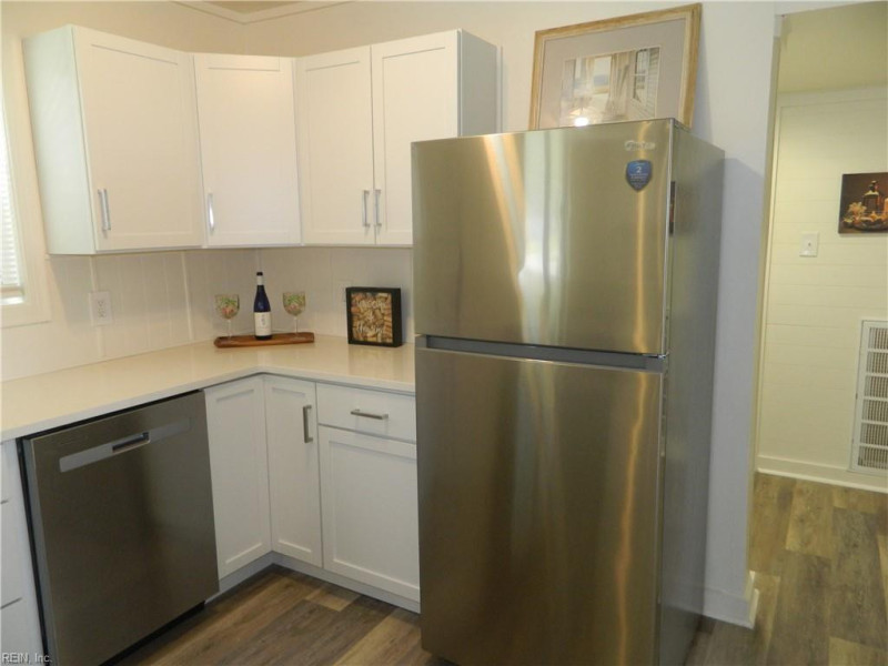 Photo 7 of 18 residential for sale in Virginia Beach virginia