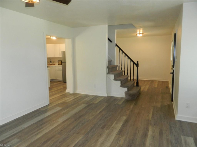 Photo 9 of 18 residential for sale in Virginia Beach virginia