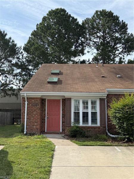 Photo 2 of 29 residential for sale in Hampton virginia