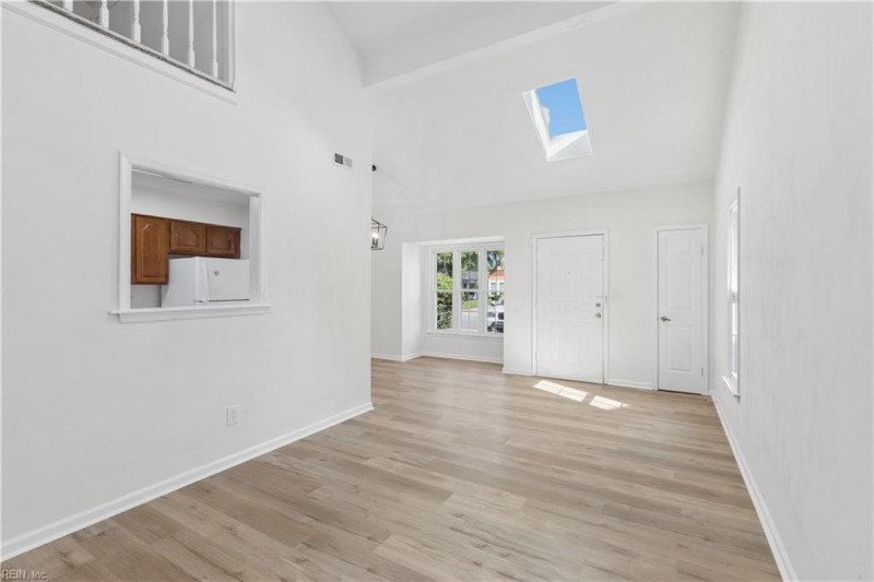 Photo 5 of 29 residential for sale in Hampton virginia