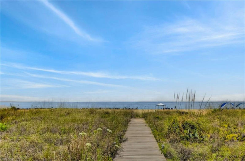 Photo 12 of 37 residential for sale in Norfolk virginia