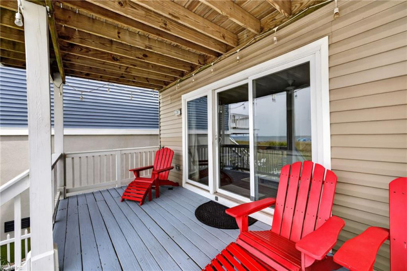 Photo 16 of 37 residential for sale in Norfolk virginia