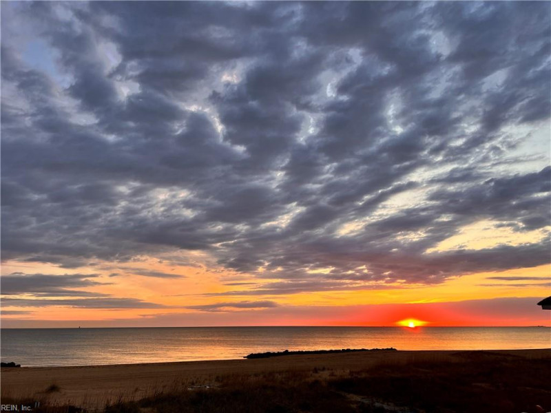 Photo 17 of 37 residential for sale in Norfolk virginia