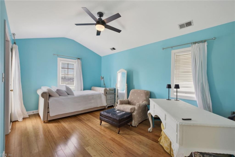 Photo 27 of 37 residential for sale in Norfolk virginia
