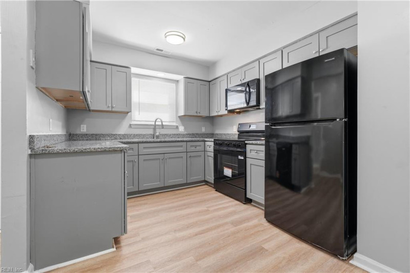 Photo 4 of 29 residential for sale in Norfolk virginia Photo 4 of 29 residential for sale in Norfolk virginia