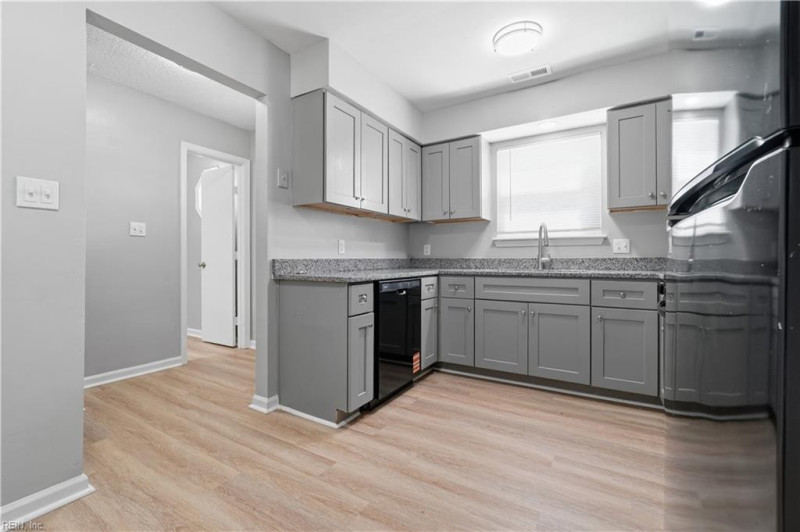 Photo 8 of 29 residential for sale in Norfolk virginia Photo 8 of 29 residential for sale in Norfolk virginia