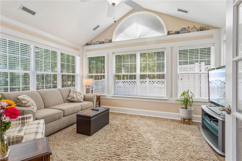 Photo 18 of 50 residential for sale in York County virginia