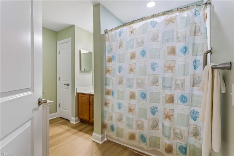 Photo 23 of 50 residential for sale in York County virginia