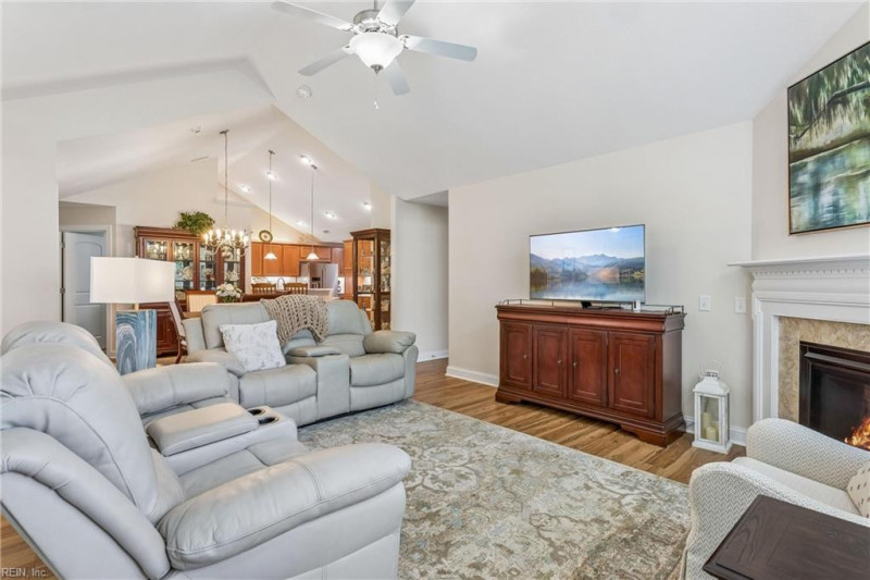 Photo 9 of 50 residential for sale in York County virginia