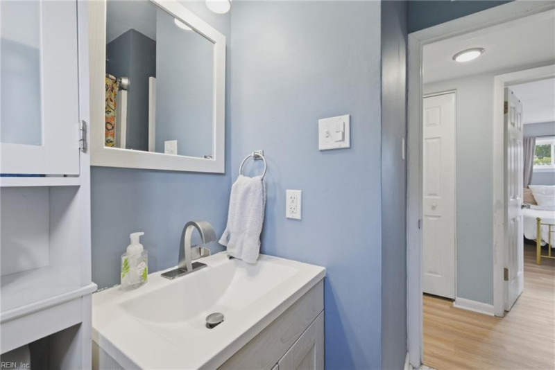 Photo 14 of 28 residential for sale in Virginia Beach virginia