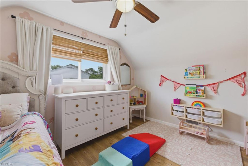 Photo 18 of 28 residential for sale in Virginia Beach virginia