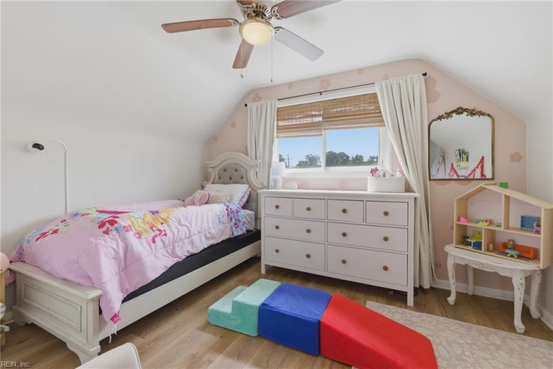 Photo 19 of 28 residential for sale in Virginia Beach virginia