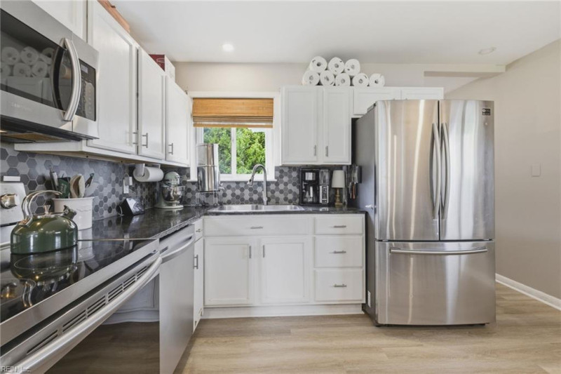 Photo 8 of 28 residential for sale in Virginia Beach virginia