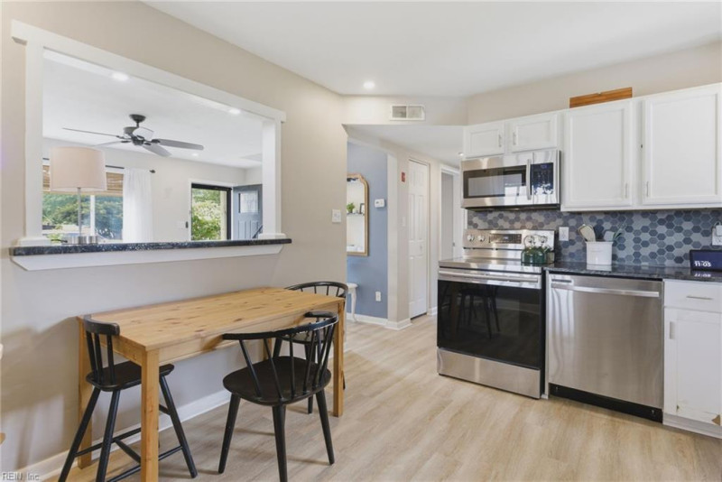 Photo 9 of 28 residential for sale in Virginia Beach virginia