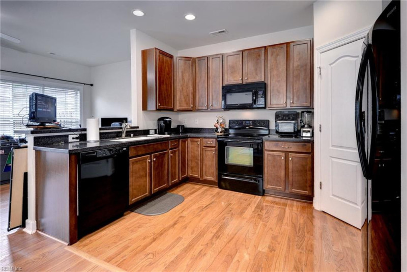 Photo 11 of 35 residential for sale in Williamsburg virginia