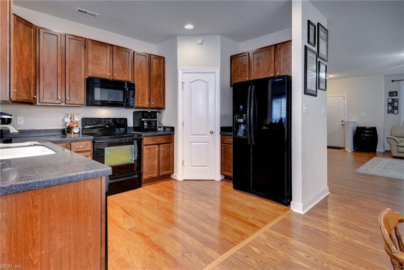 Photo 13 of 35 residential for sale in Williamsburg virginia