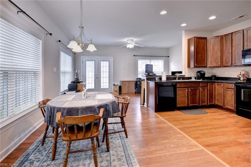 Photo 9 of 35 residential for sale in Williamsburg virginia