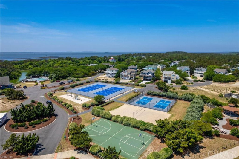Photo 15 of 21 residential for sale in Currituck County virginia