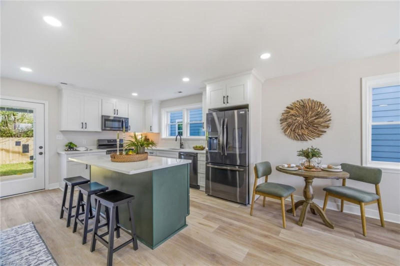 Photo 6 of 37 residential for sale in Virginia Beach virginia