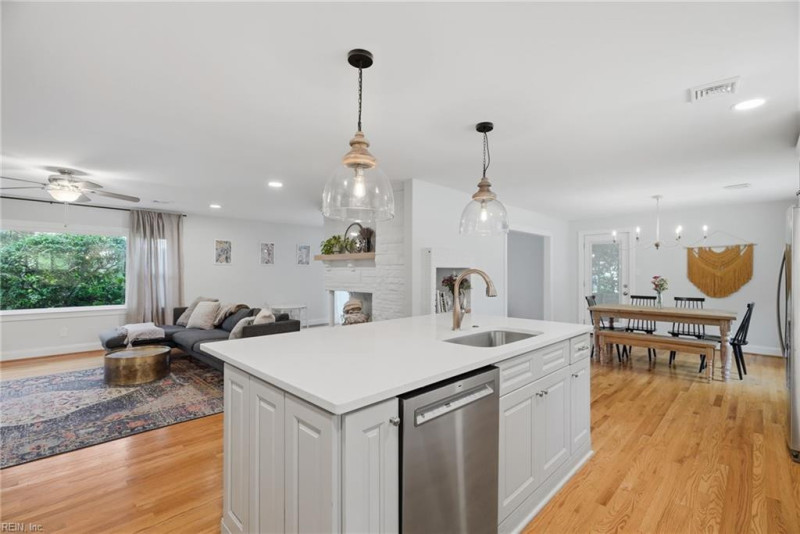 Photo 18 of 50 residential for sale in Virginia Beach virginia