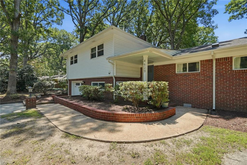 Photo 4 of 50 residential for sale in Virginia Beach virginia