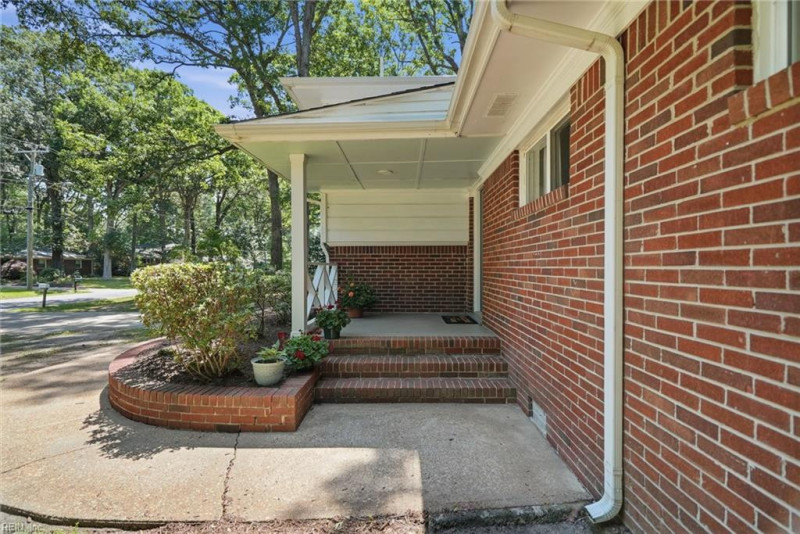 Photo 5 of 50 residential for sale in Virginia Beach virginia