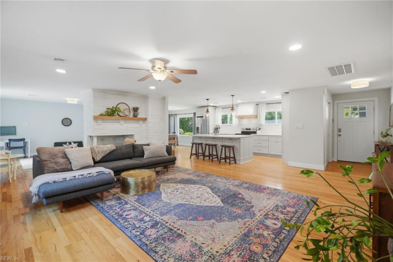 Photo 9 of 50 residential for sale in Virginia Beach virginia