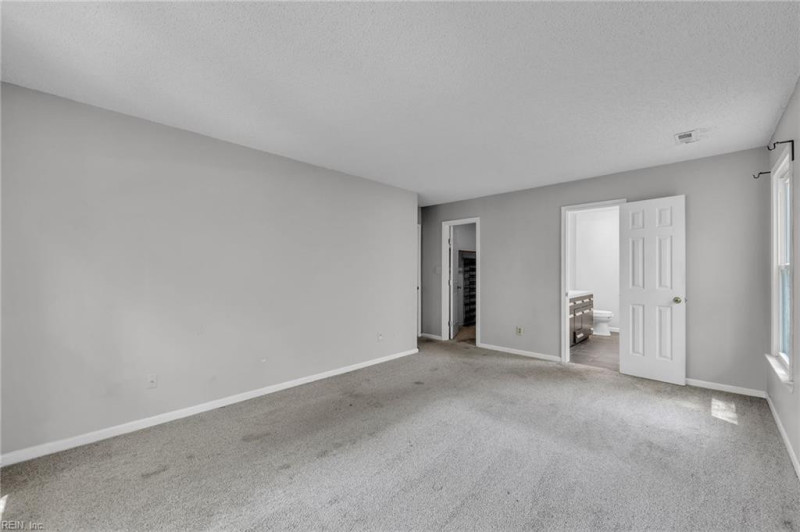 Photo 15 of 31 residential for sale in Chesapeake virginia