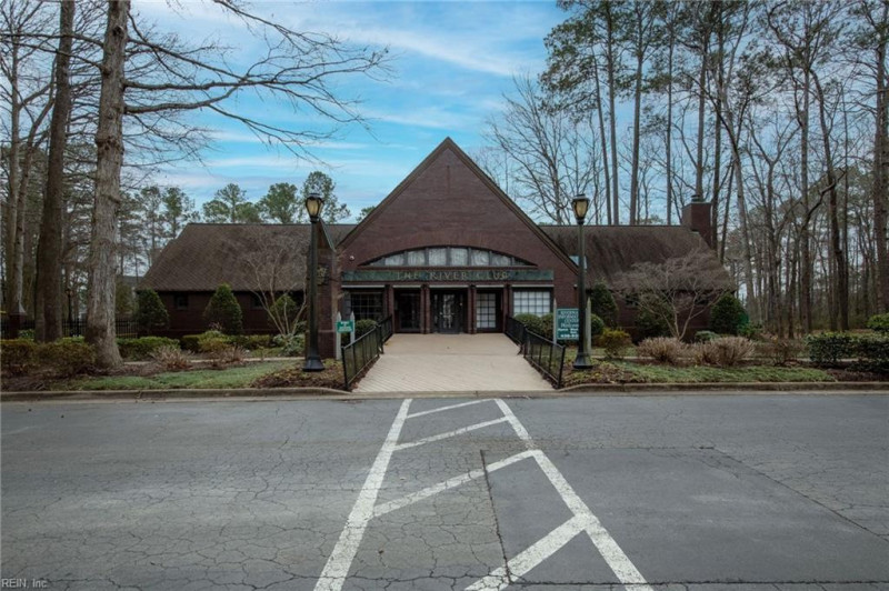 Photo 27 of 31 residential for sale in Chesapeake virginia
