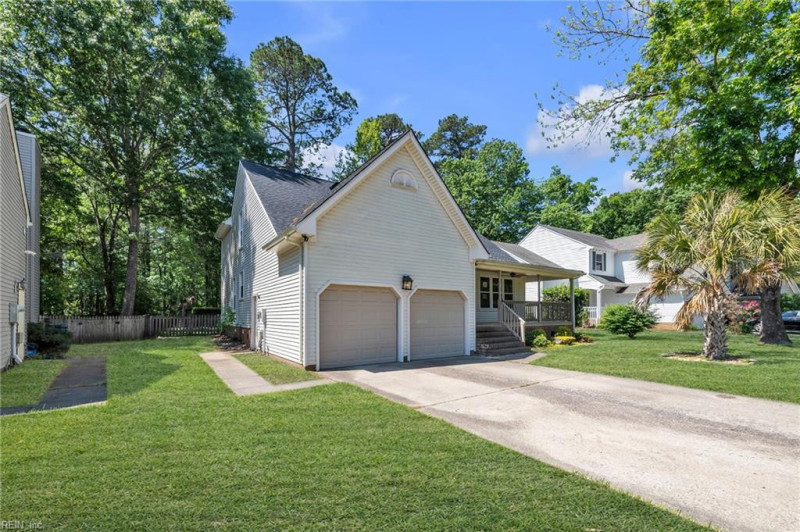 Photo 3 of 31 residential for sale in Chesapeake virginia