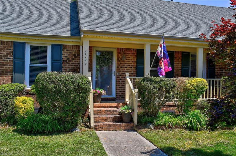 Photo 3 of 41 residential for sale in Chesapeake virginia Photo 3 of 41 residential for sale in Chesapeake virginia