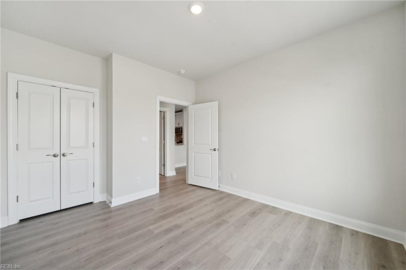 Photo 16 of 24 residential for sale in Chesapeake virginia