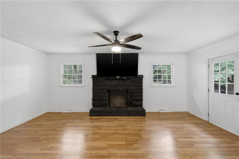 Photo 6 of 33 residential for sale in Chesapeake virginia Photo 6 of 33 residential for sale in Chesapeake virginia
