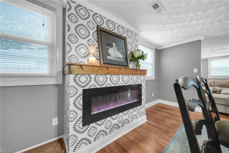Photo 18 of 39 residential for sale in Hampton virginia