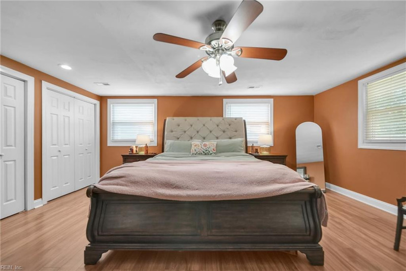 Photo 19 of 39 residential for sale in Hampton virginia
