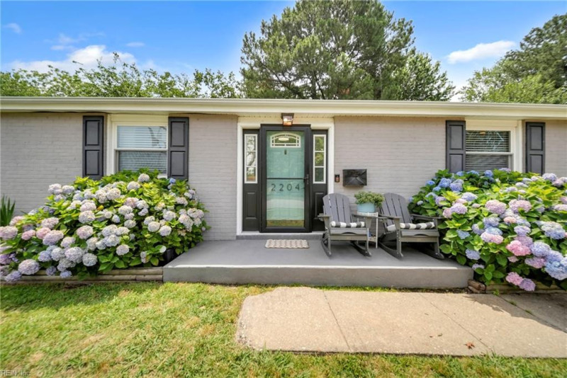Photo 2 of 39 residential for sale in Hampton virginia