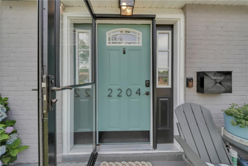 Photo 3 of 39 residential for sale in Hampton virginia