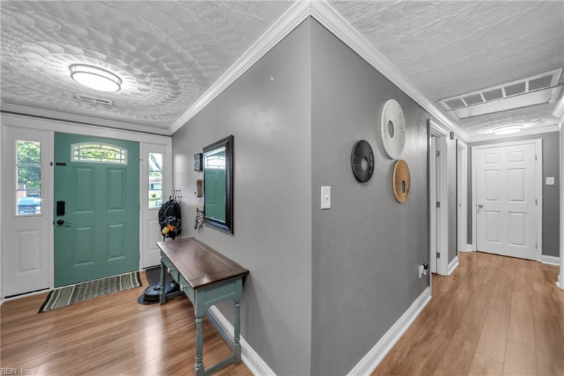 Photo 5 of 39 residential for sale in Hampton virginia