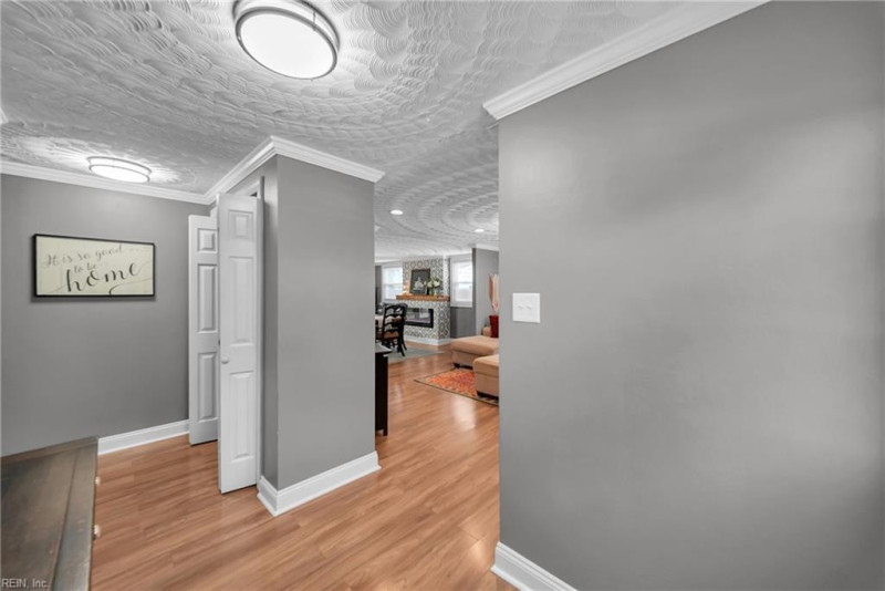 Photo 6 of 39 residential for sale in Hampton virginia