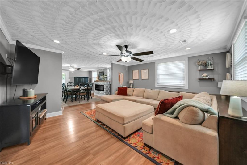 Photo 7 of 39 residential for sale in Hampton virginia