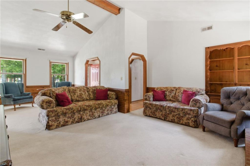 Photo 11 of 48 residential for sale in Chesapeake virginia
