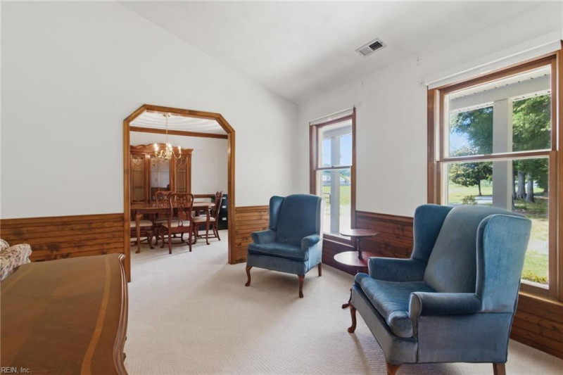 Photo 12 of 48 residential for sale in Chesapeake virginia