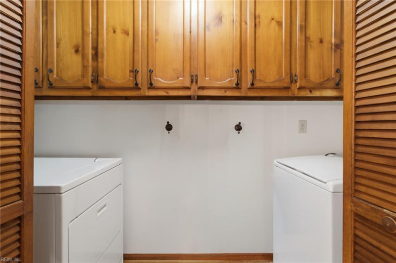 Photo 26 of 48 residential for sale in Chesapeake virginia