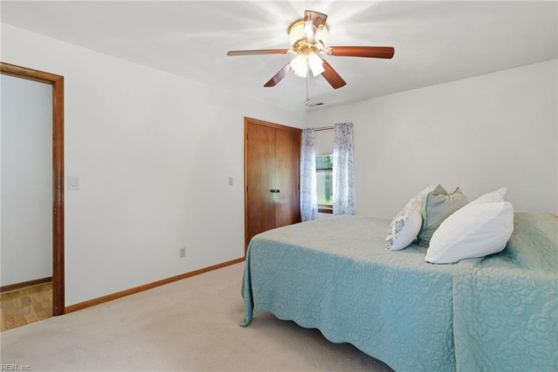Photo 27 of 48 residential for sale in Chesapeake virginia