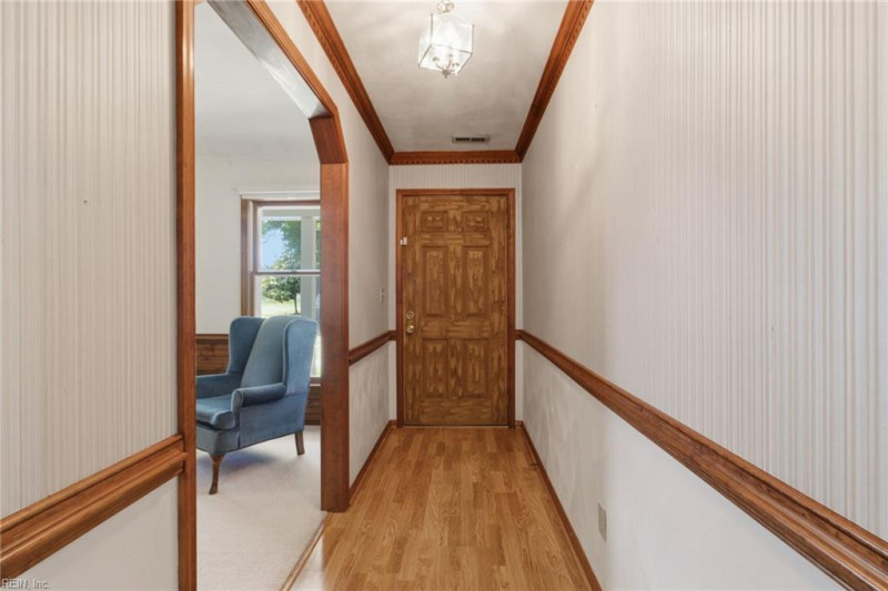 Photo 4 of 48 residential for sale in Chesapeake virginia