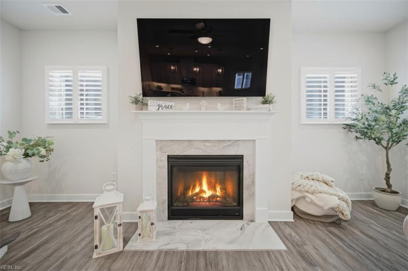 Photo 16 of 50 residential for sale in Chesapeake virginia