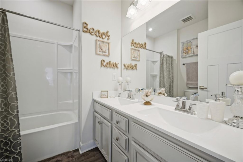 Photo 38 of 50 residential for sale in Chesapeake virginia