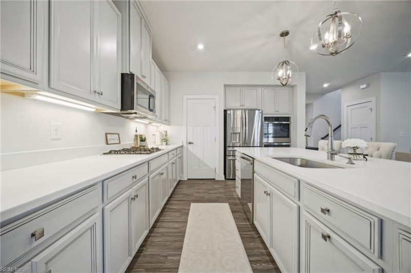 Photo 6 of 50 residential for sale in Chesapeake virginia