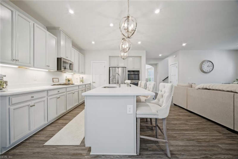 Photo 7 of 50 residential for sale in Chesapeake virginia